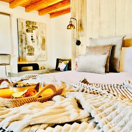 Canaryislandshost L The Sky Tinajo